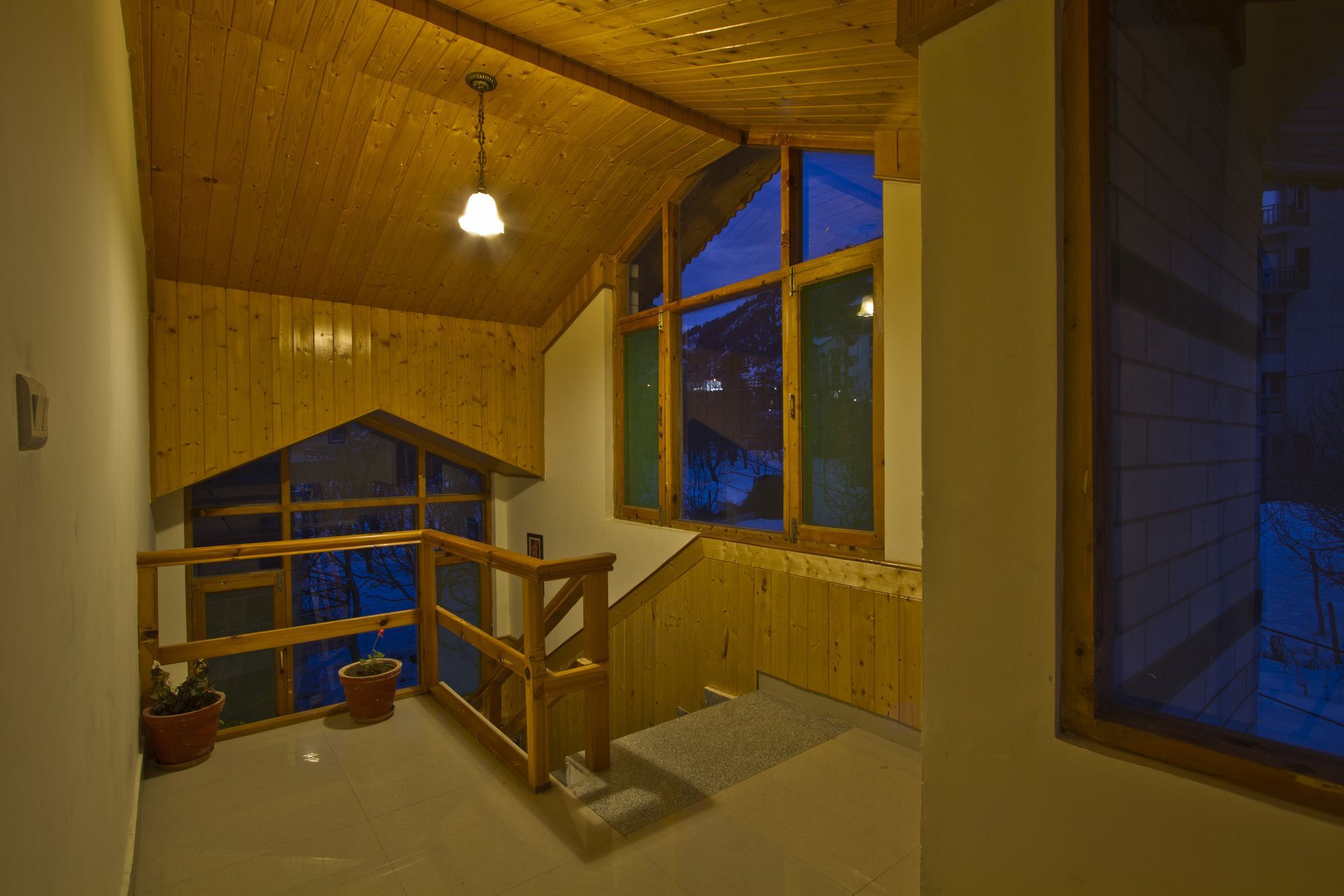 Hotel Mountain Face Manali  Exterior photo